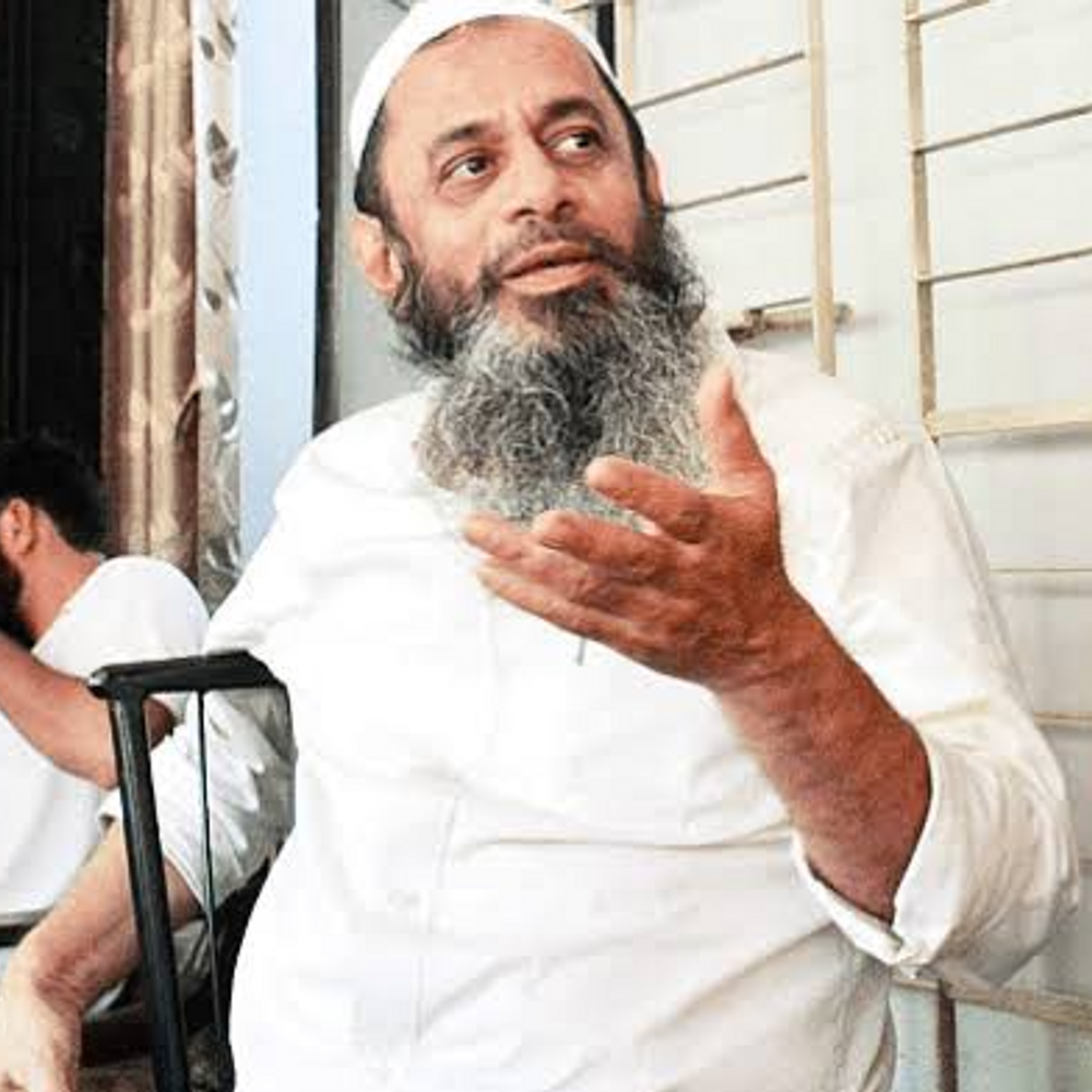 
                 2002-03 च्या मुंबई बॉम्बस्फोटातील आरोपी दहशतवादी साकिब नाचनचे निधन:ISI चा भारतातील प्रमुख होता, ब्रेन हॅमरेजनंतर सफदरजंगमध्ये दाखल केले होते 
            